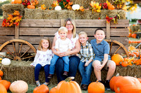 Pumpkin Patch Minis :: Amber & Family